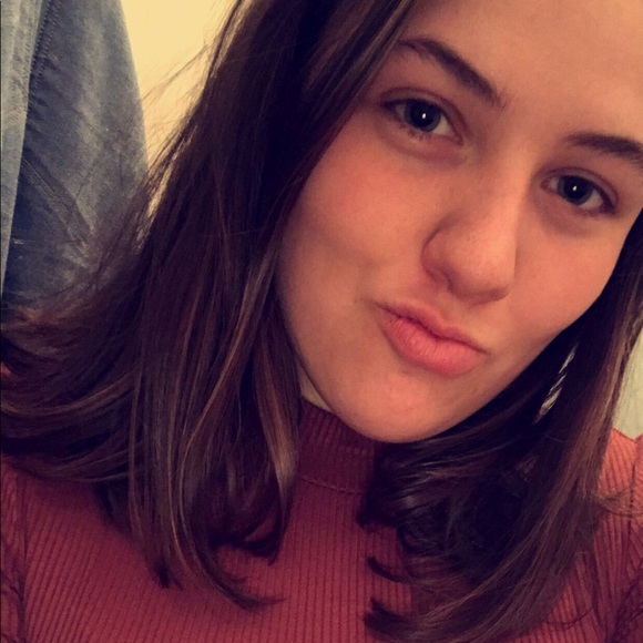 Meet your Posher, Lauren - Picture 1 of 1